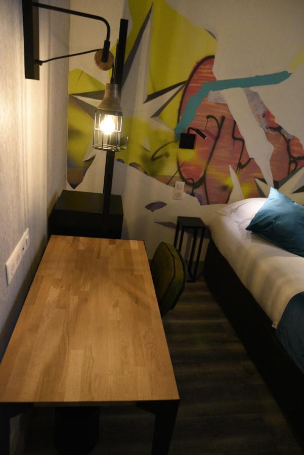 The Originals Boutique, Hotel มงเตลิมาร์ ภายนอก รูปภาพ